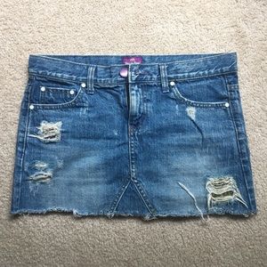 ♦️sold♦️ Distressed 5 pockets Denim mini skirt